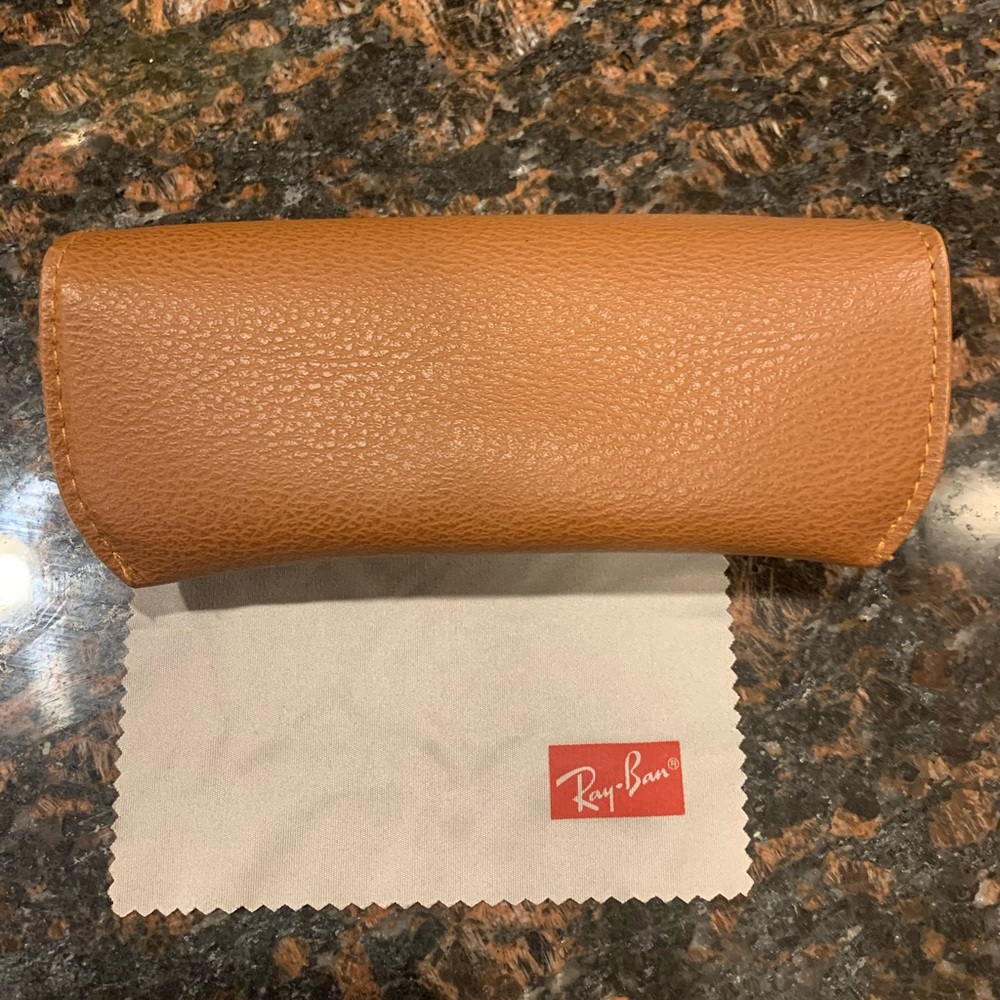 Ray Bans *case & duster* - Picture 5 of 5